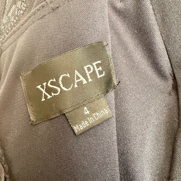 NWT XSCAPE Beaded Ruffled Long Party Dress Navy Blue Size 4/S - Picture 8 of 8